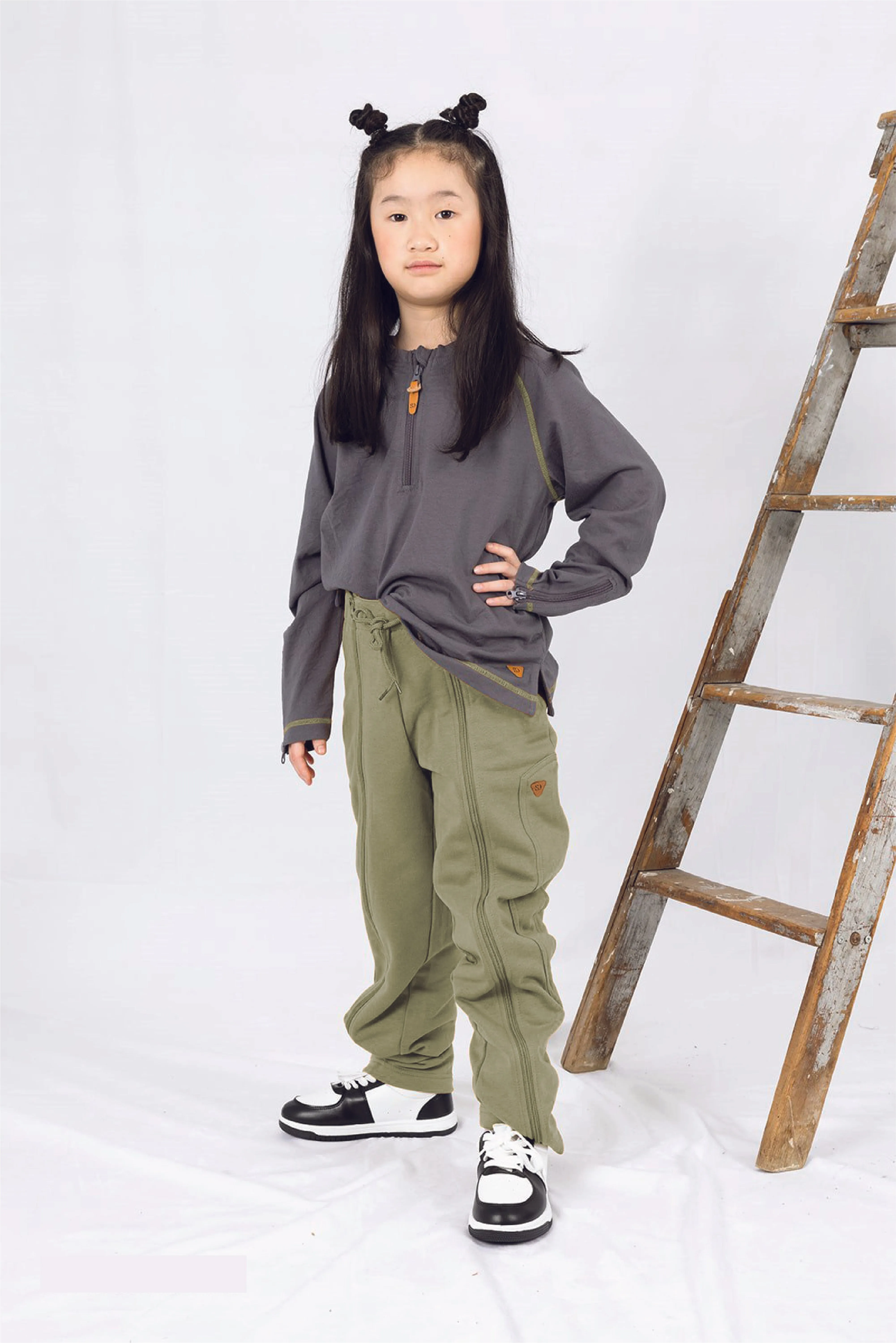 Adaptive Kids Sweatpants with Full-Leg Zippers for Easy Undressing