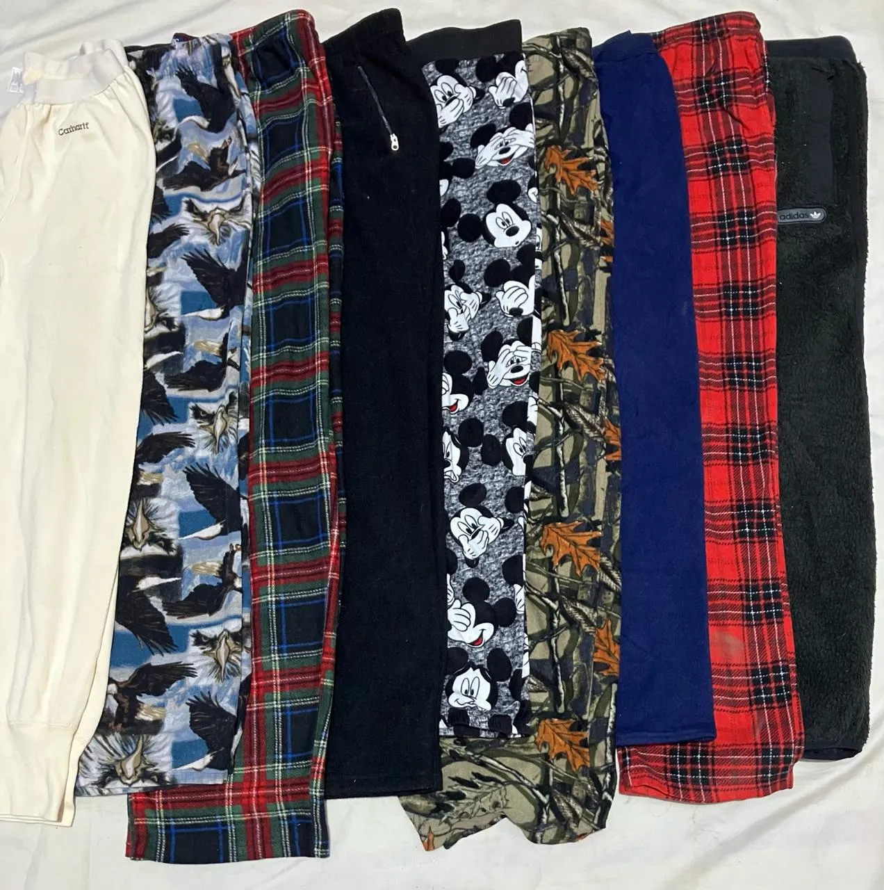 Adidas, Patagonia, Nautica, Carhartt, Disney, Fruit of the Loom, and Nike Fleece Trousers - 20 Pieces