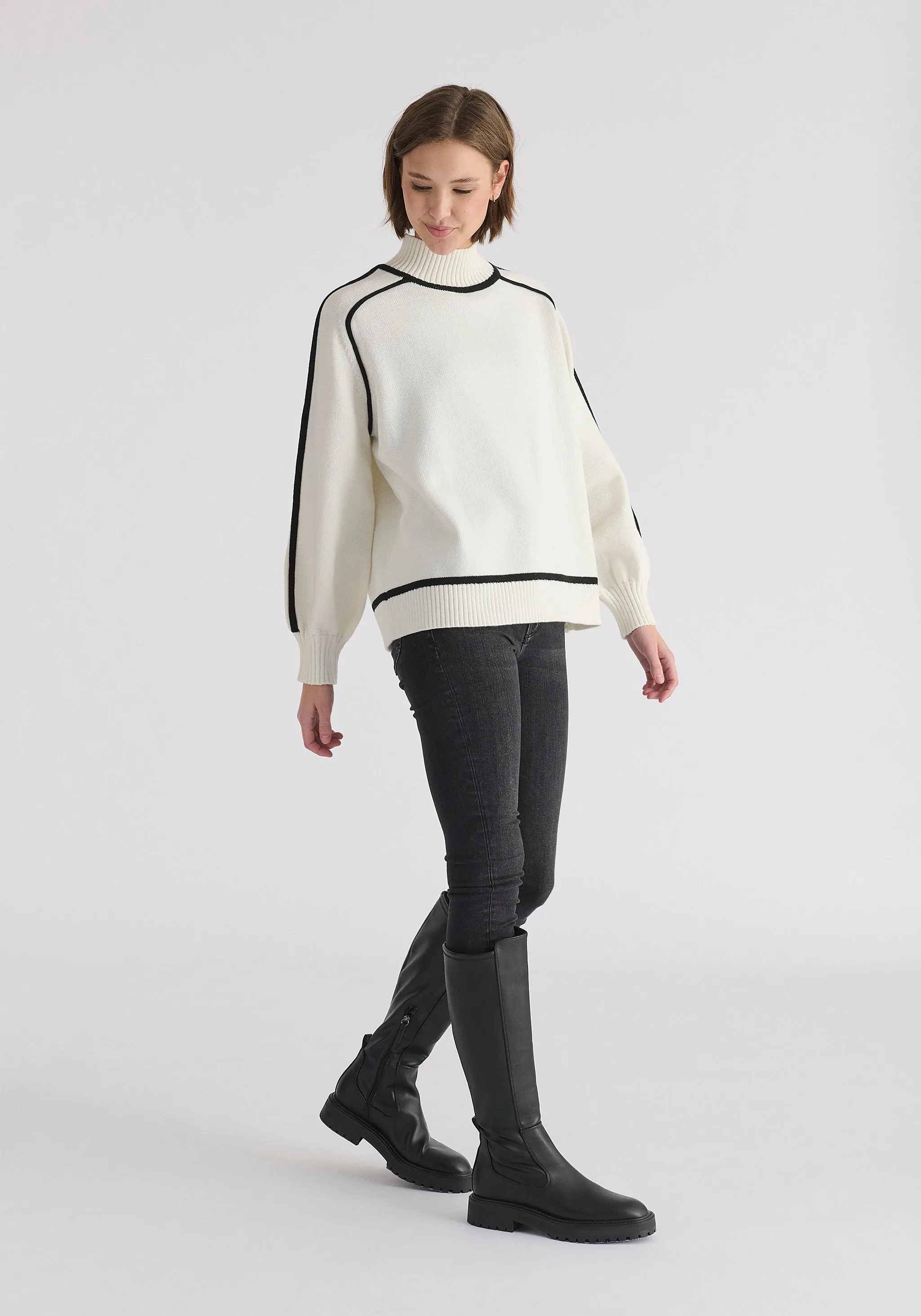 Contrast Stripe Piping Mock Neck Jumper