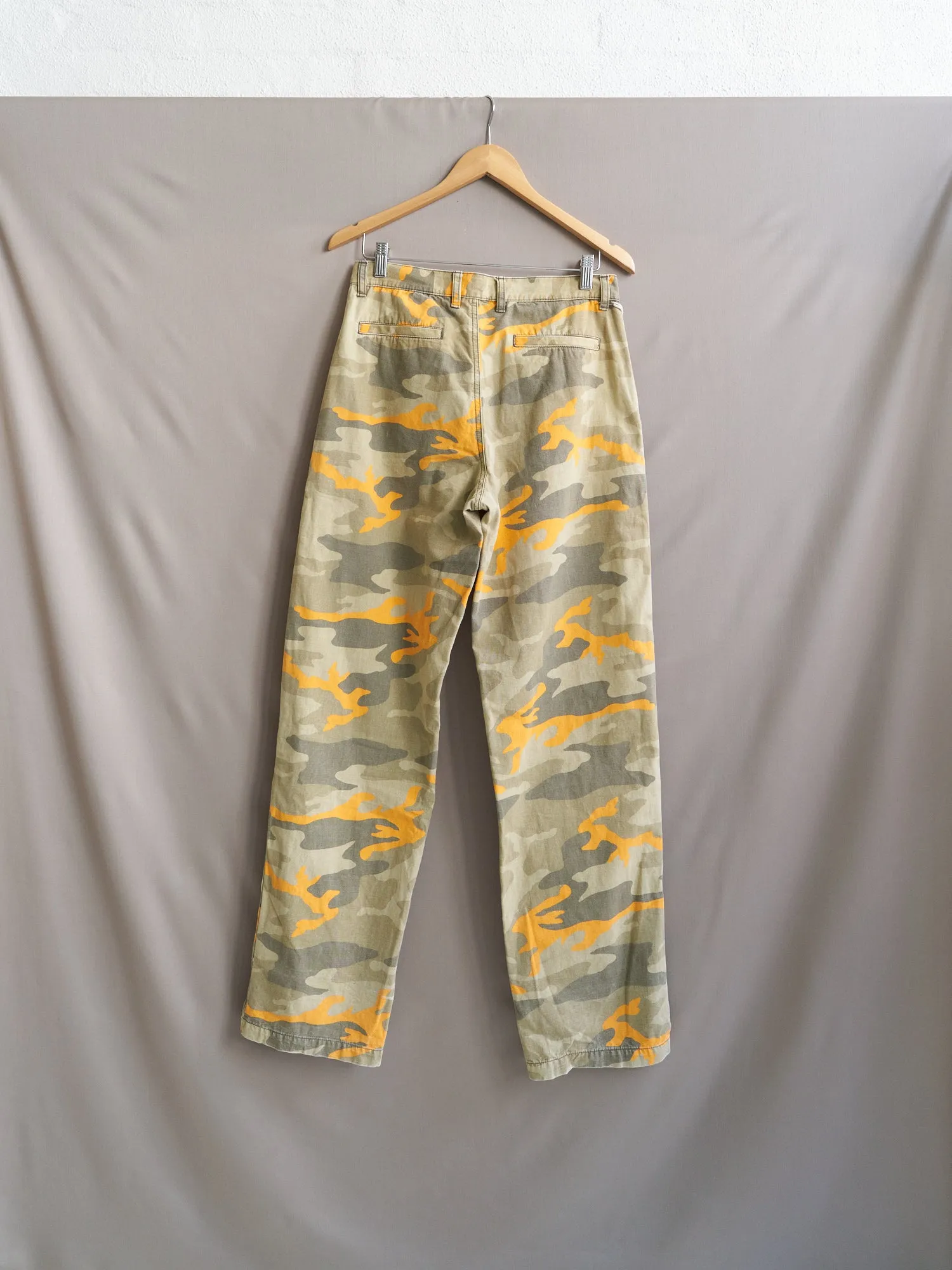 DKNY 1990s beige khaki orange camo multi pocket cargo trousers - womens M