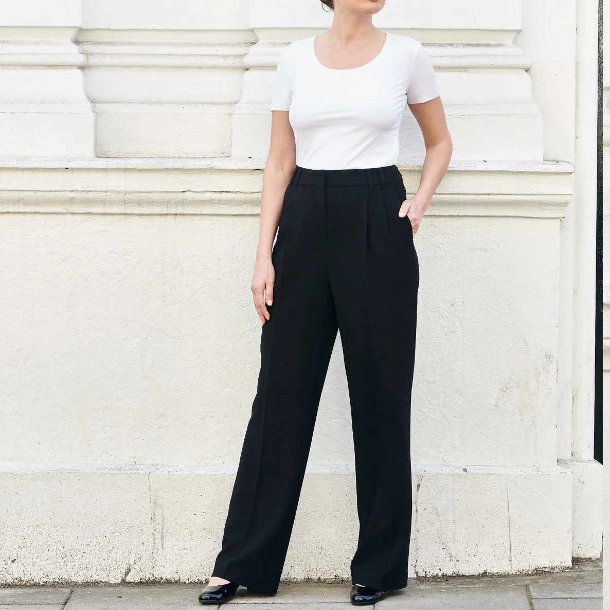 Jade Tailored Pleat Wool Crepe Trouser