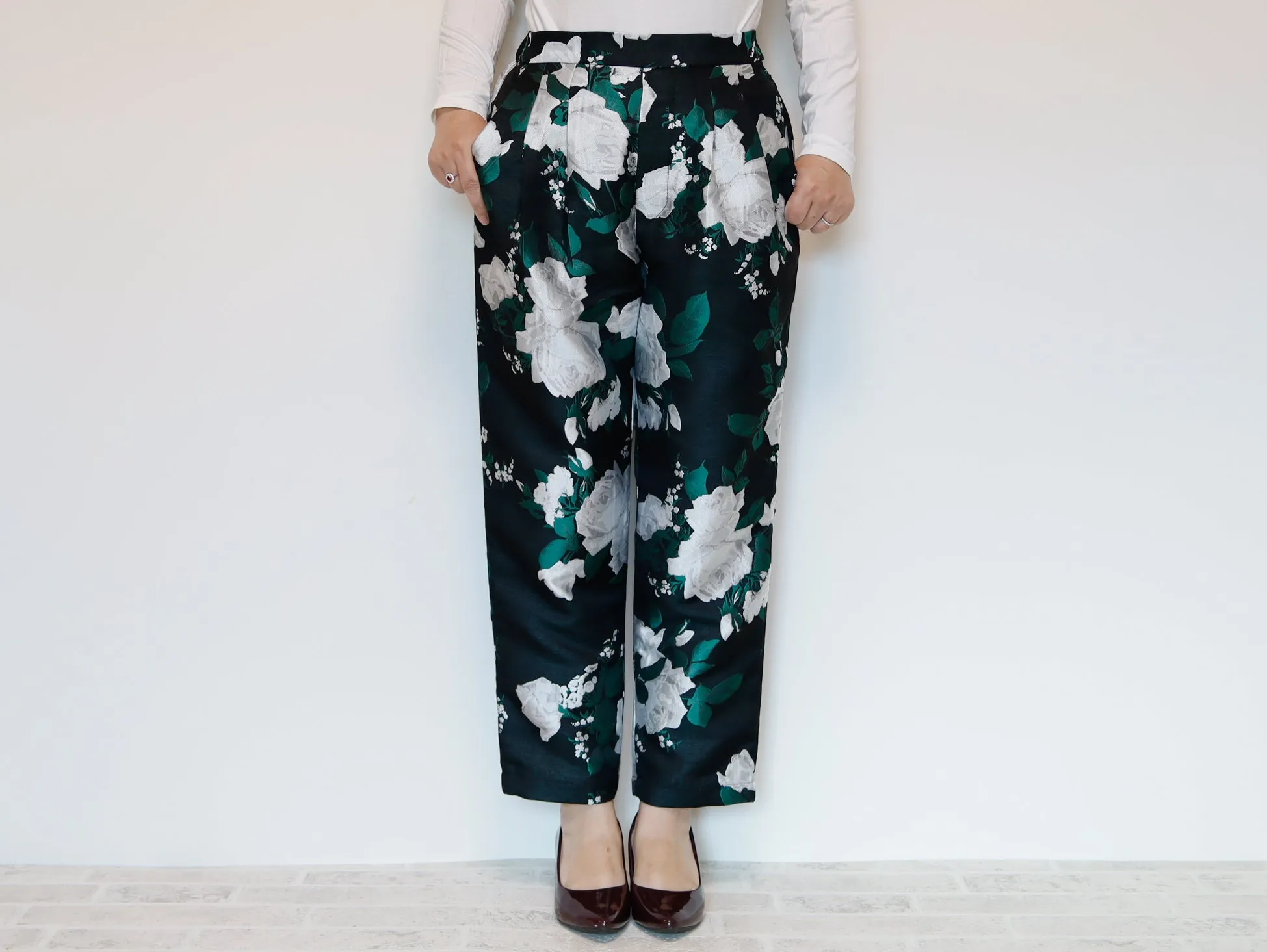 <P10RK> EUROPEAN ROSE  BLACK-Tapered Pants