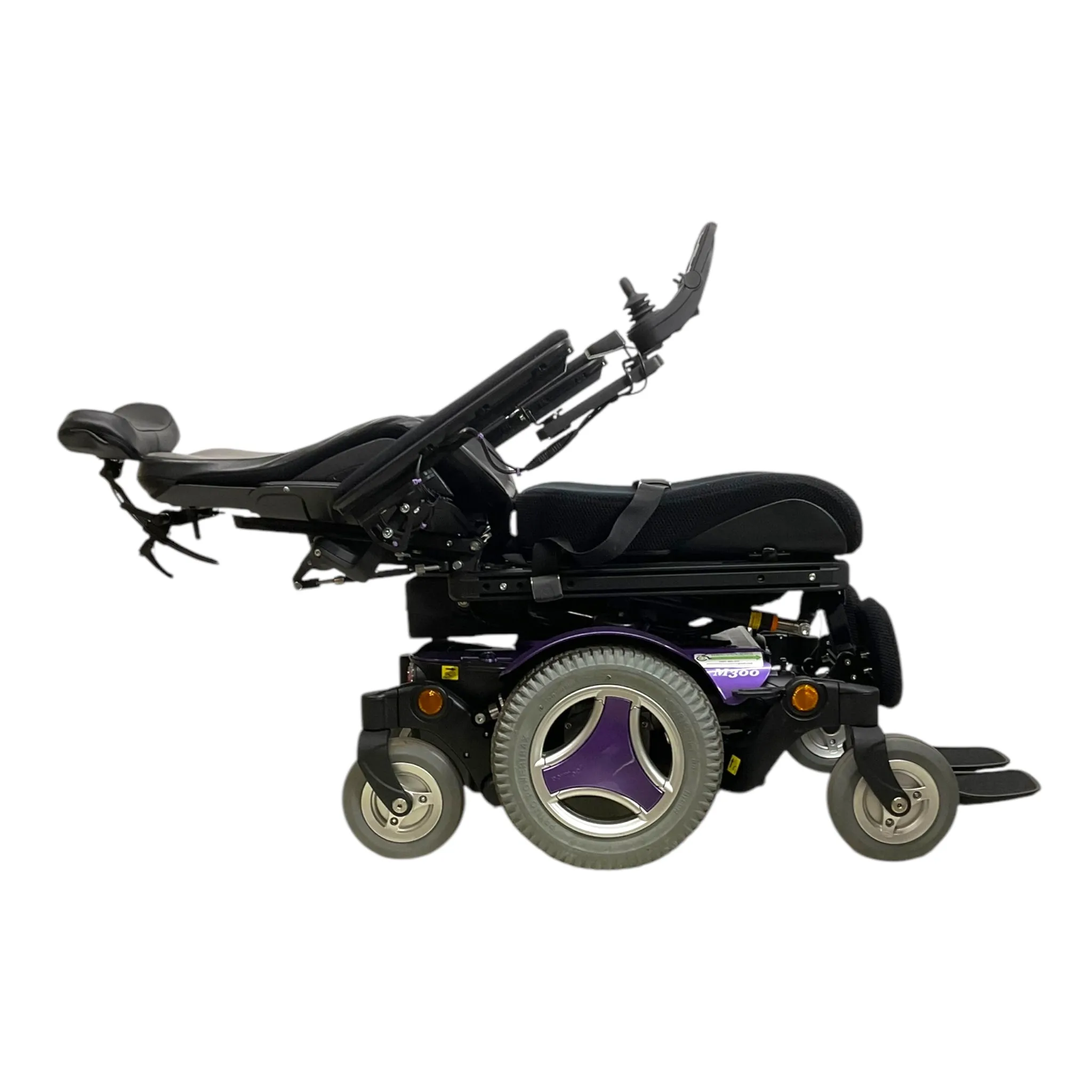 Permobil M300 Power Wheelchair | 18 x 19 inch Seat | Seat Elevate | Only 31 Miles!