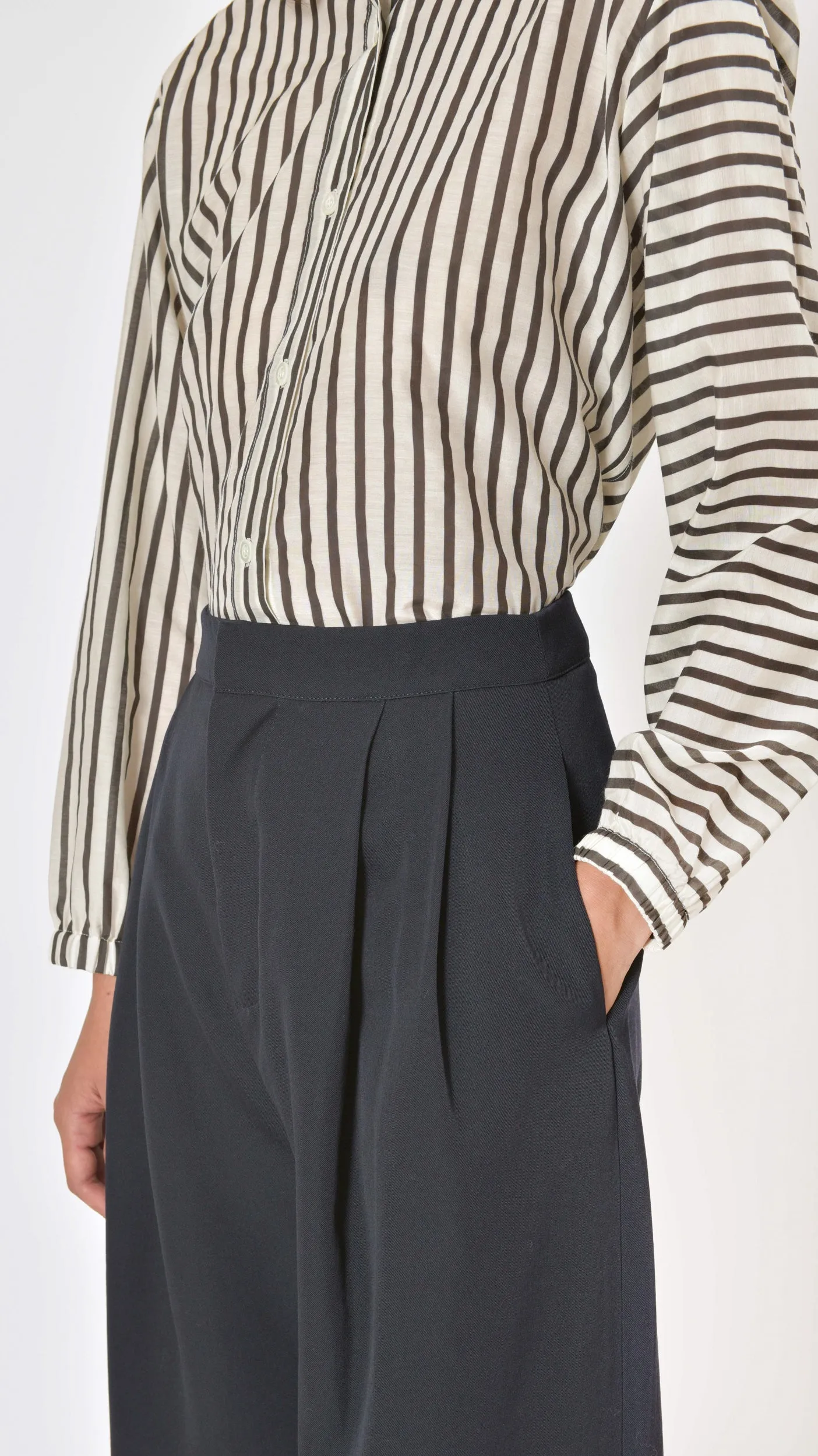 Pleated Pant in Navy