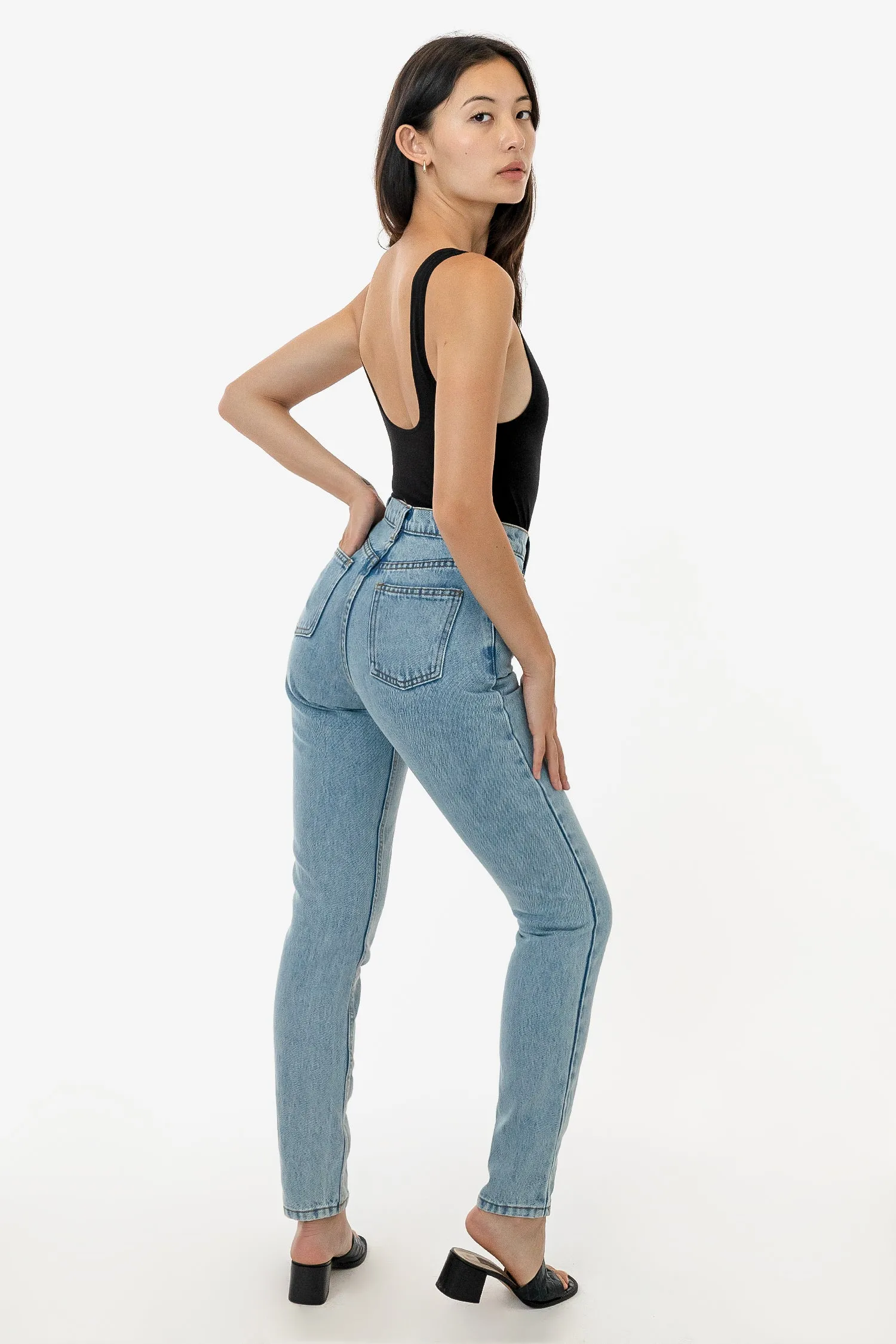 RDNW701 - High Waisted Tapered Jean