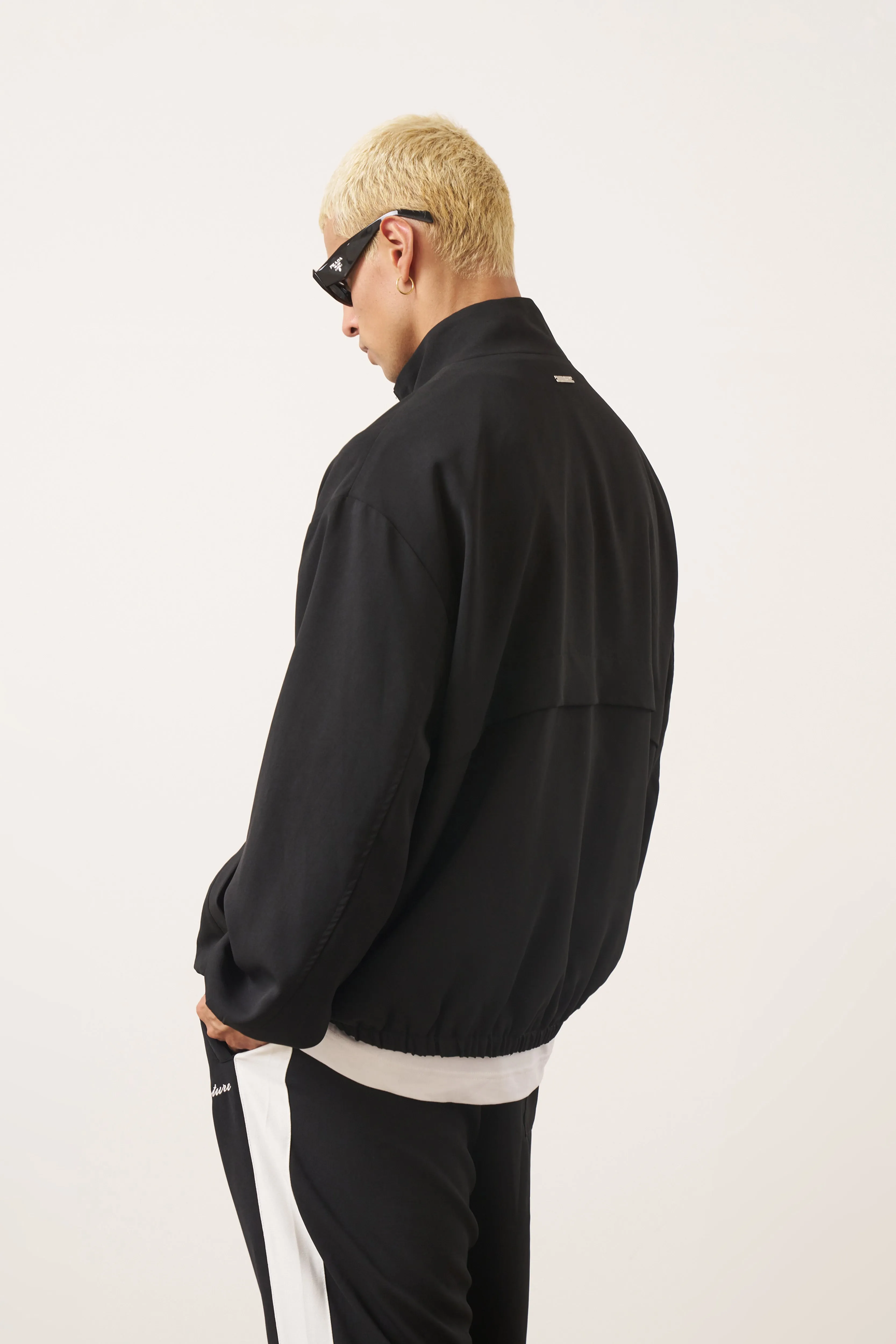 SMART LIGHTWEIGHT TRACK JACKET - BLACK