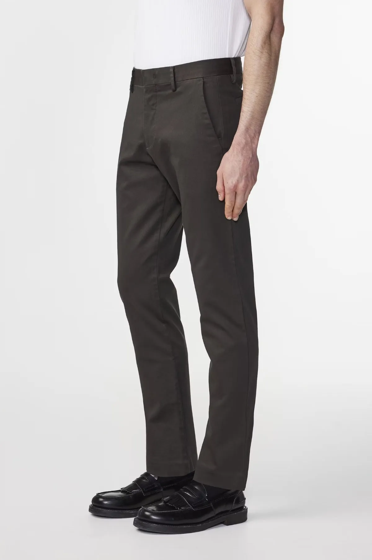 Theo 1420 Chino Dark Army L30