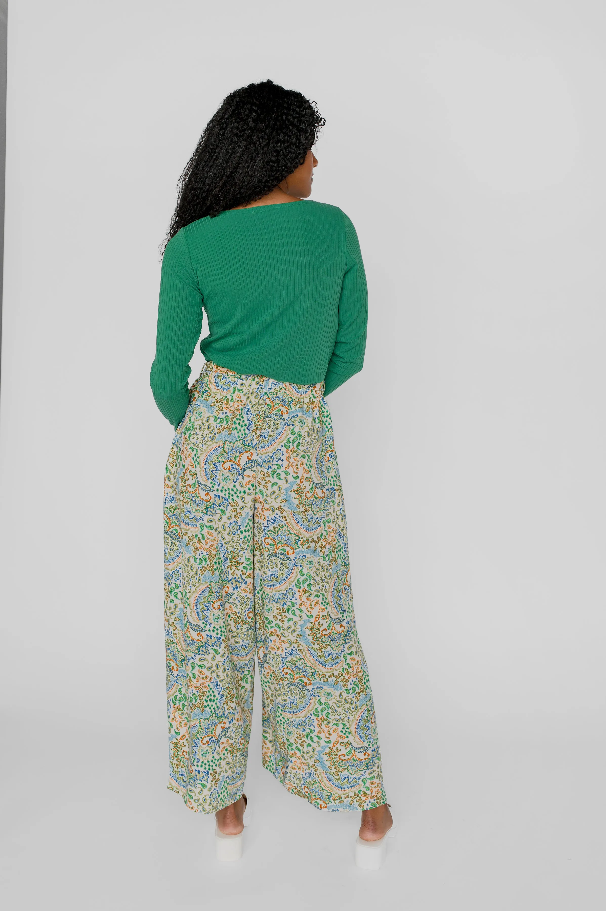 Wide leg trousers